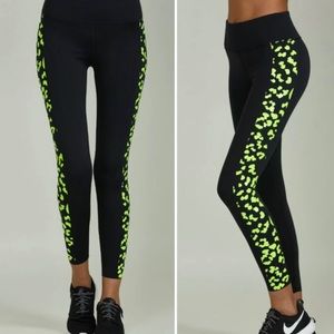Noli Yoga Black Neon Lime Cheetah Leggings Size S